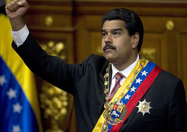 Президент Венесуэлы запросил у парламента чрезвычайных полномочий 