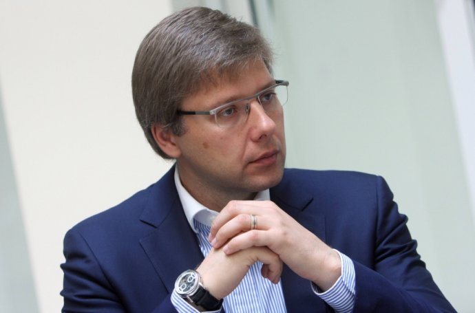 На похороны Немцова приедет мэр Риги 