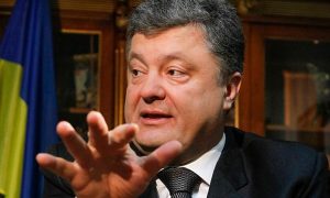 Порошенко заявил, что из-за войны инвесторы покинули Украину