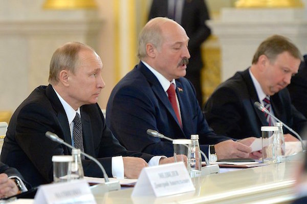 Путин и Лукашенко не видят в Союзном государстве РФ и Белоруссии угрозы ЕАЭС