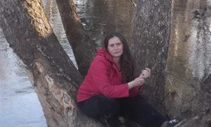 Учительница из Пскова сама захлебнулась в канаве с мазутом