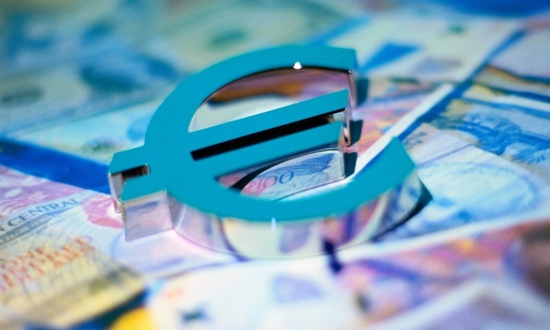 Греция снова ударила по евро