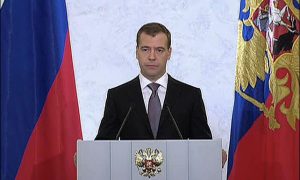Медведев промолчал о безграмотной политике своей команды