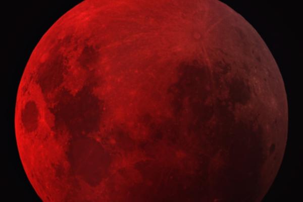 «Кровавую Луну» увидели жители России, США и Австралии 