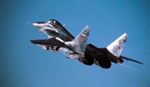 В воздушном пространстве Армении появились истребители МиГ-29 с ликами святых
