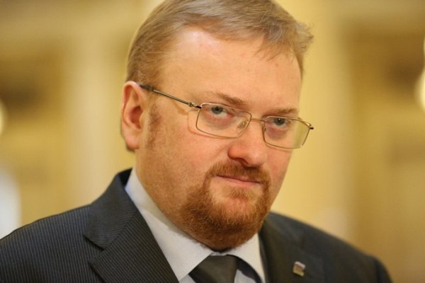 Милонов назвал арестованных танцовщиц тверка 