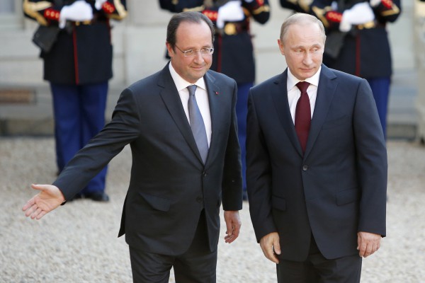 Песков заявил, что Путин и Олланд обсудили вопрос «Мистралей» и «никаких проблем нет» 