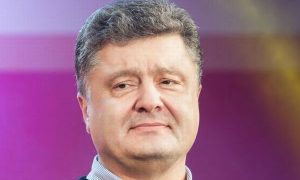 Порошенко сказал, что война помогает победить безработицу на Украине
