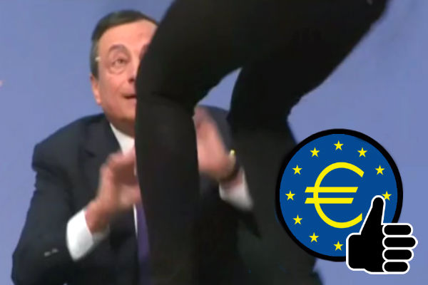 В ходе конференции активистка запрыгнула на стол и осыпала конфетти главу ЕЦБ