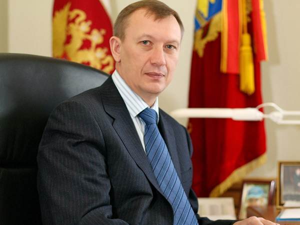 Экс-губернатора Брянской области обвинили в злоупотреблении полномочиями 