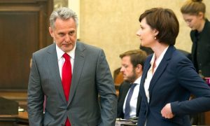 Суд Австрии отказался экстрадировать украинского олигарха в США