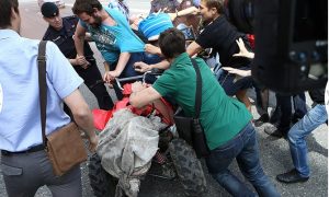 В Москве подрались православные и гей-активисты