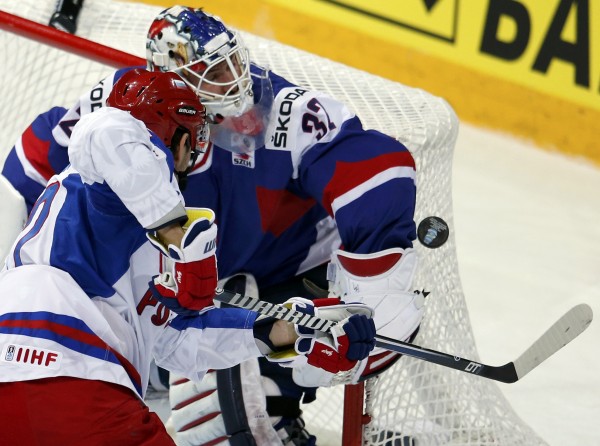 Сборная России обеспечила себе место в плей-офф ЧМ по хоккею, обыграв словаков 