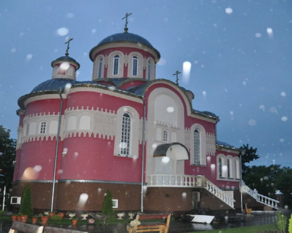На Украине вновь вспыхнул православный храм