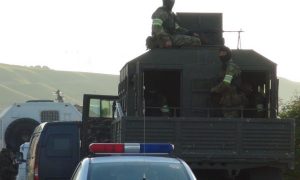 Силовики обнаружили в блиндаже убитых боевиков огромное количество оружия