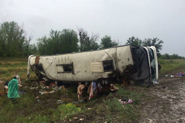 Автобус «Москва - Махачкала» опрокинулся под Волгоградом, пострадали 18 пассажиров 