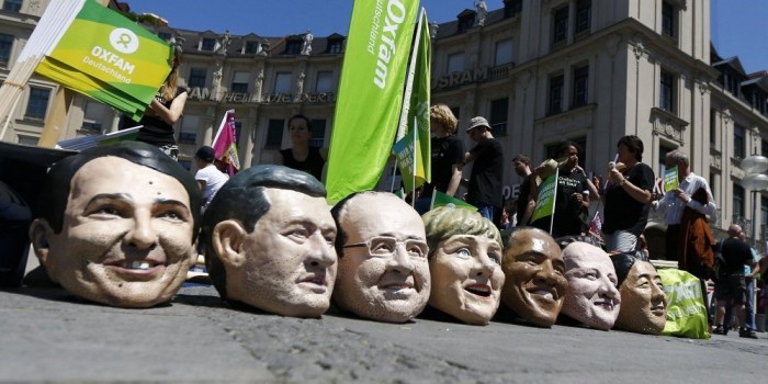 Чешские СМИ: G7 собралась ради двух опасных сумасшедших - Порошенко и Яценюка