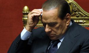 Берлускони согласился рассказать о себе всё