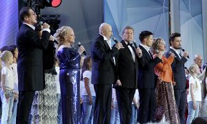 Билан, Лепс, Безруков и другие артисты поздравили страну с Днем России