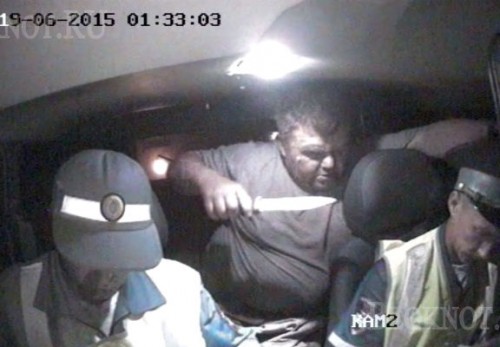 На Алтае водитель, зарезавший полицейского в своей иномарке, арестован на два месяца 