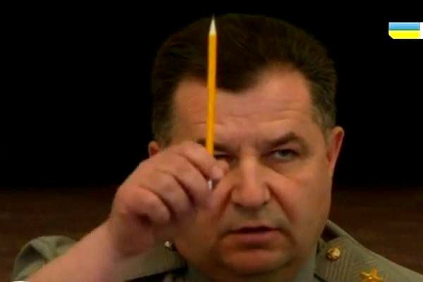 Министр обороны Украины со скандалом начал масштабные увольнения в армии 