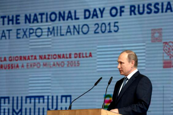 Путин: Россия с Италией начнут производить тяжелые вертолеты 
