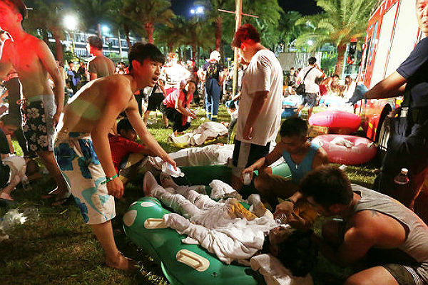 Из-за взрыва в аквапарке в Тайване пострадали 460 человек 