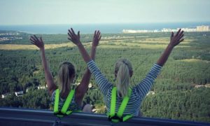Две туристки упали с 175-метровой телебашни в Эстонии