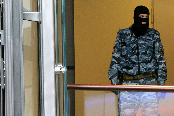 Украинские силовики устроили «маски-шоу» у «дочки» ВЭБа