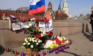 Ставить памятник Немцову на месте его убийства запретили