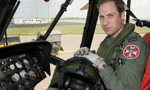 СМИ: За вертолетом принца Уильяма могут следить террористы