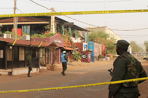 Два человека погибли при взрывах на президентских выборах в Бурунди 