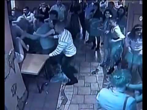 В кафе Ростова-на-Дону произошла массовая драка 