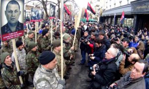 Сегодня «Правый сектор» начинает в Киеве майдан против Порошенко