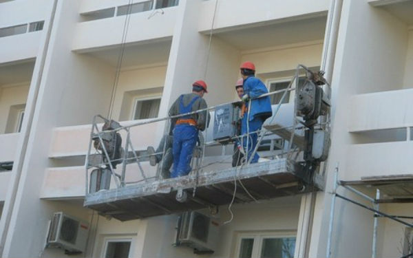 Двое строителей погибли, упав с шестого этажа под Санкт-Петербургом 