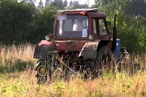 Тракторист в Липецкой области скосил пятилетних детей вместе с травой 