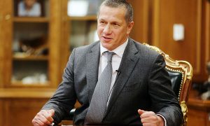 Полпред президента РФ расплатился овсом за убитого леопардом теленка