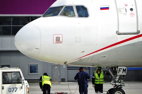 Самолет экстренно приземлился в аэропорту Самары из-за смерти пассажирки 