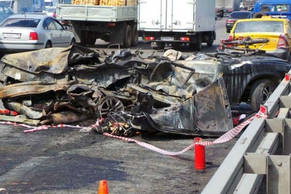 Три человека заживо сгорели в BMW на севере столицы Три человека заживо сгорели в BMW на севере столицы