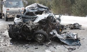Три человека погибли при столкновении «Волги» с грузовиком под Саратовом