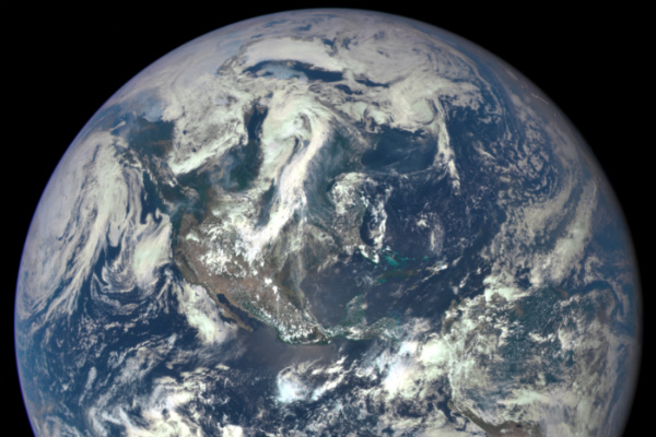 Впервые опубликовано уникальное фото Земли в формате HD 