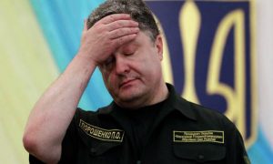 Порошенко расстроился, что Путин не согласовал с ним поездку в Крым