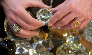 «Алроса»: в России обнаружили крупнейший за десять лет алмаз ювелирного качества