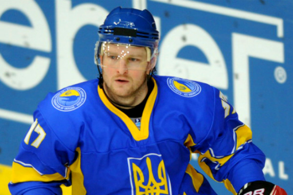 Лучший хоккеист Украины сменил гражданство и отказался приезжать на родину 