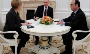 Путин, Меркель и Олланд поддержали полное прекращение огня в Донбассе с 1 сентября