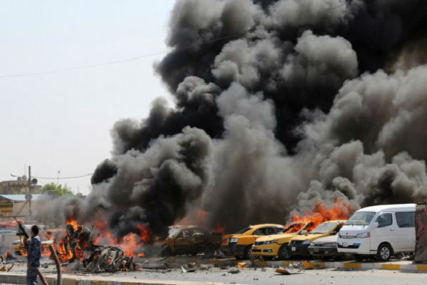 Более 60 человек погибли в результате мощного взрыва в Багдаде 