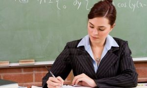 Профсоюз прогнозирует массовое увольнение учителей с 1 сентября