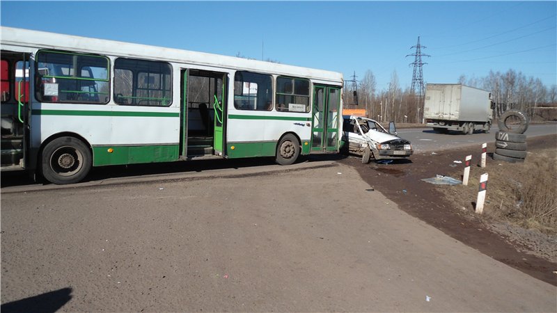В ДТП с автобусом погибли двое жителей Подмосковья 