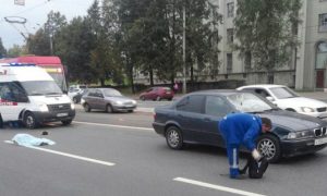 В Петербурге погиб ребенок под колесами BMW, которым управлял 18-летний водитель