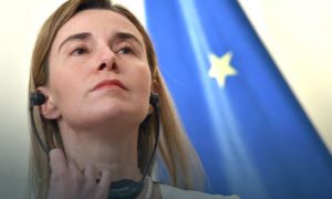 Верховный представитель ЕС призвала уничтожать корабли с мигрантами